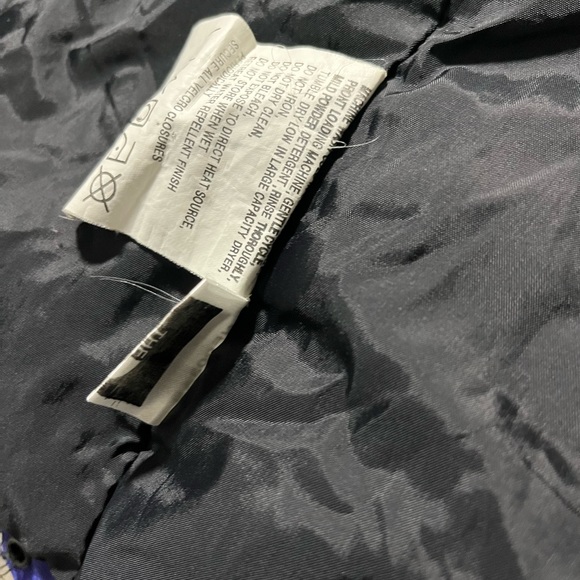 North Face Packable Jacket - Picture 7 of 8